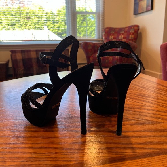 Black shimmer high heels - Picture 9 of 9